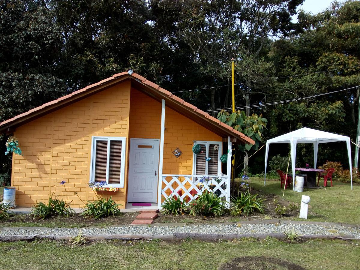 Hospedaje Santaelena -Chalets De Montana- Santa Elena (Antioquia) Exterior foto
